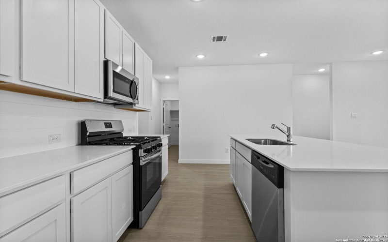 1217 Twisted Creek, New Braunfels, TX 78130, 4 Bedrooms Bedrooms, ,3 BathroomsBathrooms,Residential,For Sale,1217 Twisted Creek,0,1926827