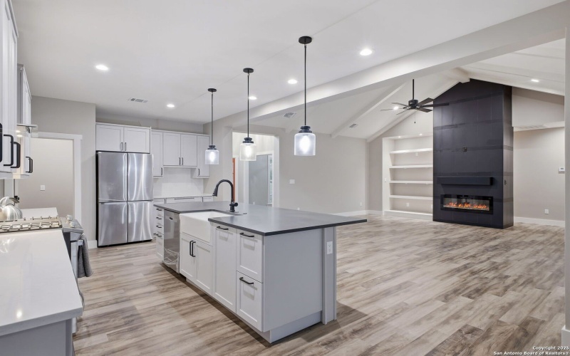 13932 State Highway 16, Pipe Creek, TX 78063, 4 Bedrooms Bedrooms, ,3 BathroomsBathrooms,Residential,For Sale,13932 State Highway 16,0,1926911