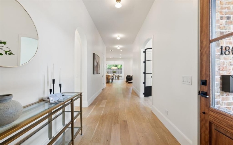 1801 Loving Avenue, Dallas, TX 75214, 5 Bedrooms Bedrooms, ,5 BathroomsBathrooms,Residential,For Sale,1801 Loving Avenue,0,21125531