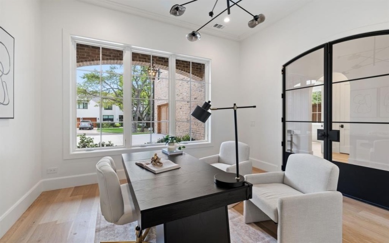 1801 Loving Avenue, Dallas, TX 75214, 5 Bedrooms Bedrooms, ,5 BathroomsBathrooms,Residential,For Sale,1801 Loving Avenue,0,21125531