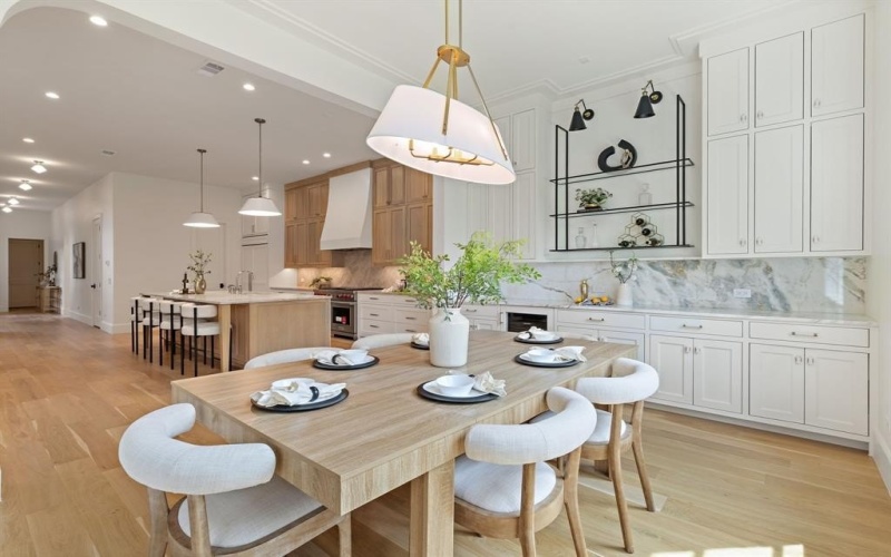 1801 Loving Avenue, Dallas, TX 75214, 5 Bedrooms Bedrooms, ,5 BathroomsBathrooms,Residential,For Sale,1801 Loving Avenue,0,21125531