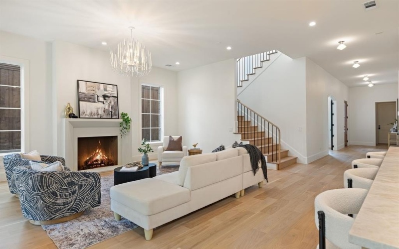 1801 Loving Avenue, Dallas, TX 75214, 5 Bedrooms Bedrooms, ,5 BathroomsBathrooms,Residential,For Sale,1801 Loving Avenue,0,21125531