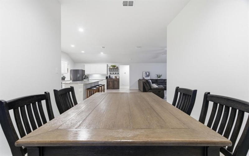 437 Falcon Way, Azle, TX 76020, 4 Bedrooms Bedrooms, ,3 BathroomsBathrooms,Residential,For Sale,437 Falcon Way,0,21126698