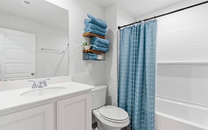 437 Falcon Way, Azle, TX 76020, 4 Bedrooms Bedrooms, ,3 BathroomsBathrooms,Residential,For Sale,437 Falcon Way,0,21126698