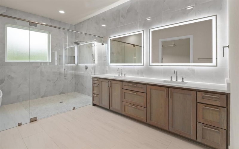 2300 Candlestick Drive, Granbury, TX 76049, 4 Bedrooms Bedrooms, ,3 BathroomsBathrooms,Residential,For Sale,2300 Candlestick Drive,0,21127129