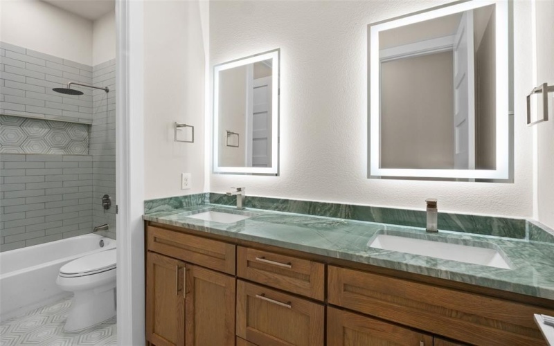 2300 Candlestick Drive, Granbury, TX 76049, 4 Bedrooms Bedrooms, ,3 BathroomsBathrooms,Residential,For Sale,2300 Candlestick Drive,0,21127129