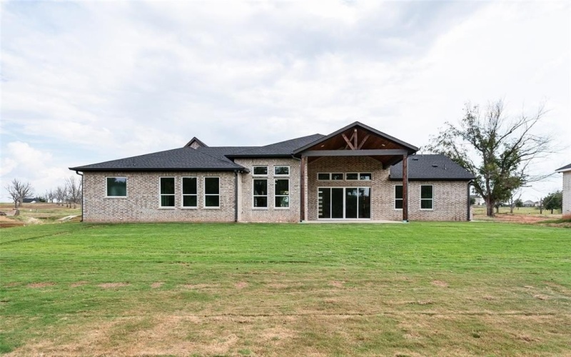 2300 Candlestick Drive, Granbury, TX 76049, 4 Bedrooms Bedrooms, ,3 BathroomsBathrooms,Residential,For Sale,2300 Candlestick Drive,0,21127129