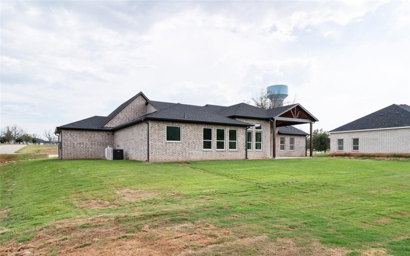 2300 Candlestick Drive, Granbury, TX 76049, 4 Bedrooms Bedrooms, ,3 BathroomsBathrooms,Residential,For Sale,2300 Candlestick Drive,0,21127129