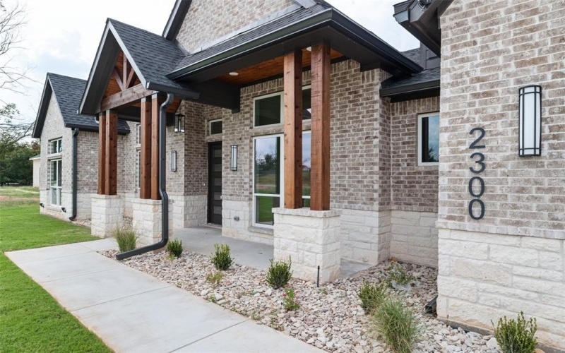 2300 Candlestick Drive, Granbury, TX 76049, 4 Bedrooms Bedrooms, ,3 BathroomsBathrooms,Residential,For Sale,2300 Candlestick Drive,0,21127129