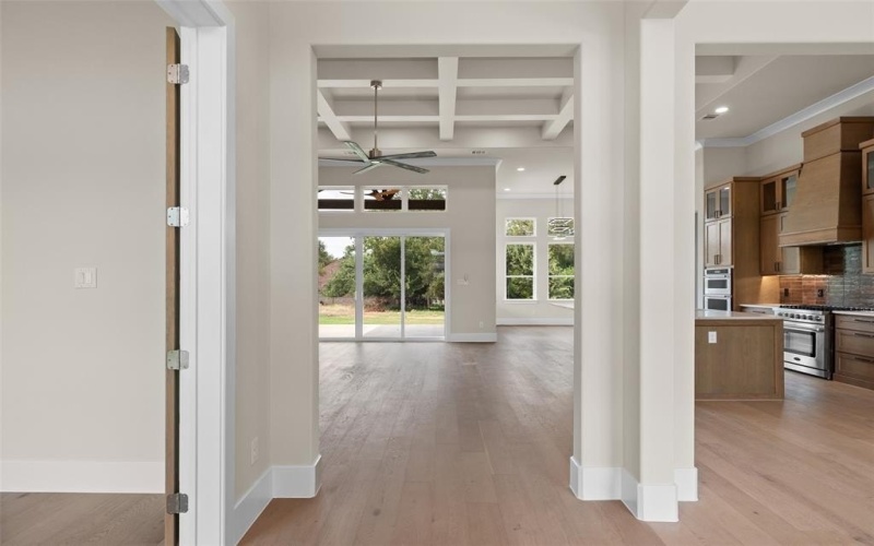 2300 Candlestick Drive, Granbury, TX 76049, 4 Bedrooms Bedrooms, ,3 BathroomsBathrooms,Residential,For Sale,2300 Candlestick Drive,0,21127129