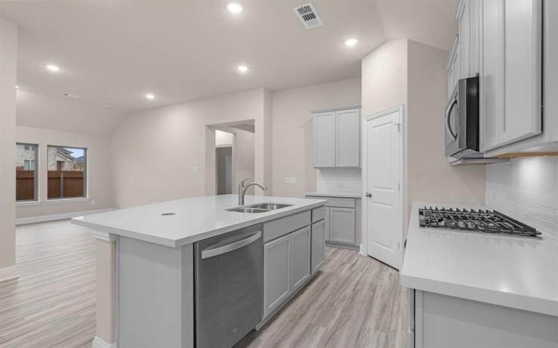 3809 Lakefield Drive, Heartland, TX 75114, 3 Habitaciones Habitaciones , ,2 BañosBaños,Residential,En Venta,3809 Lakefield Drive,0,21127327