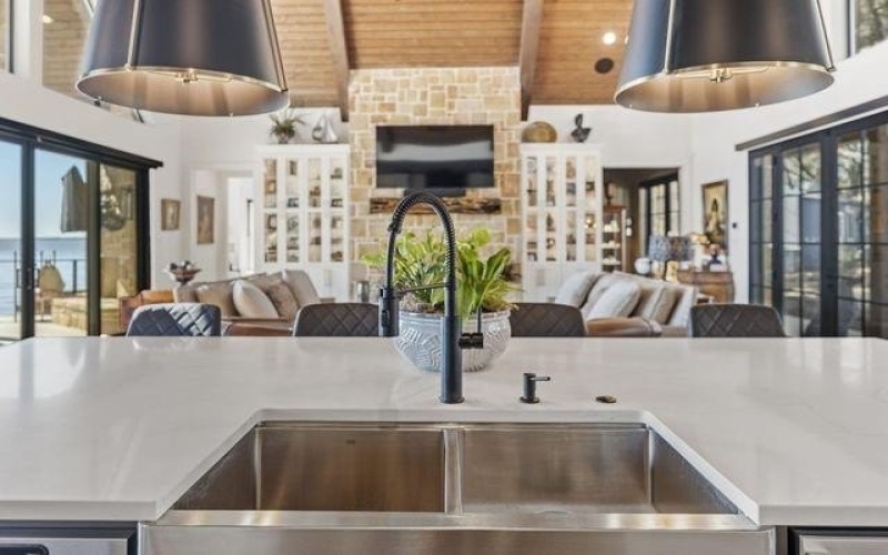 135 N Merlin Drive, Mabank, TX 75156, 4 Bedrooms Bedrooms, ,3 BathroomsBathrooms,Residential,For Sale,135 N Merlin Drive,0,21127419