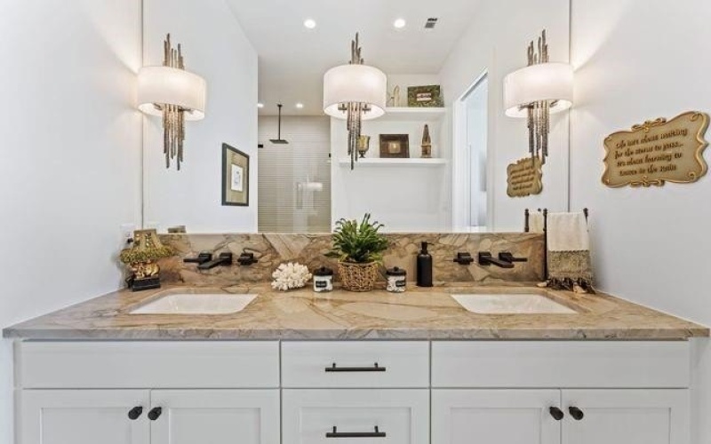 135 N Merlin Drive, Mabank, TX 75156, 4 Bedrooms Bedrooms, ,3 BathroomsBathrooms,Residential,For Sale,135 N Merlin Drive,0,21127419