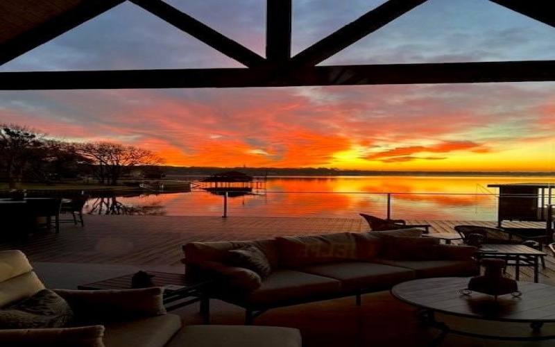 135 N Merlin Drive, Mabank, TX 75156, 4 Bedrooms Bedrooms, ,3 BathroomsBathrooms,Residential,For Sale,135 N Merlin Drive,0,21127419