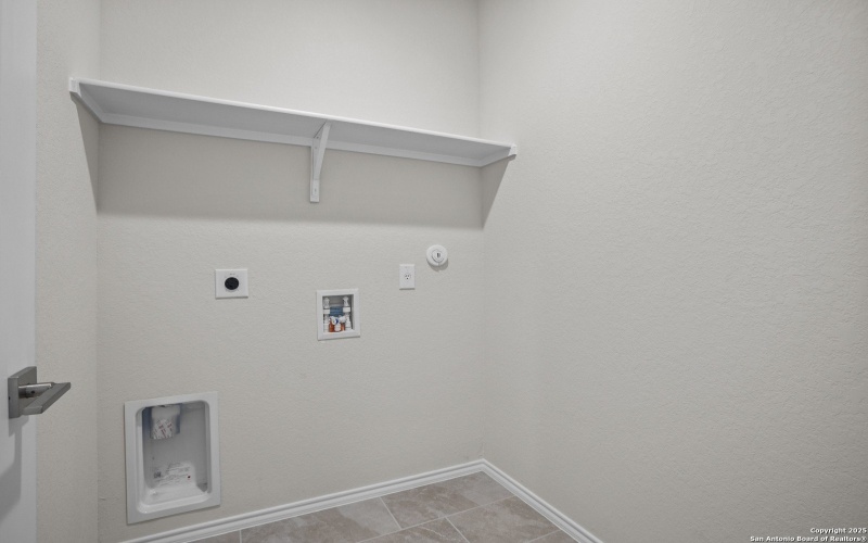 6875 Comanche Cave, San Antonio, TX 78233, 3 Bedrooms Bedrooms, ,2 BathroomsBathrooms,Residential,For Sale,6875 Comanche Cave,0,1851378