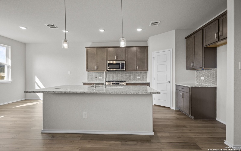 6875 Comanche Cave, San Antonio, TX 78233, 3 Bedrooms Bedrooms, ,2 BathroomsBathrooms,Residential,For Sale,6875 Comanche Cave,0,1851378