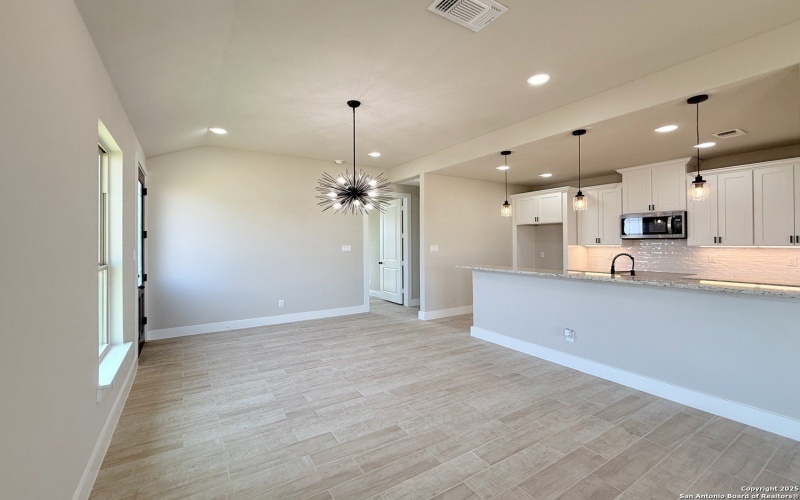 121 Camino Verde Ct, La Vernia, TX 78121, 3 Bedrooms Bedrooms, ,2 BathroomsBathrooms,Residential,For Sale,121 Camino Verde Ct,0,1912144