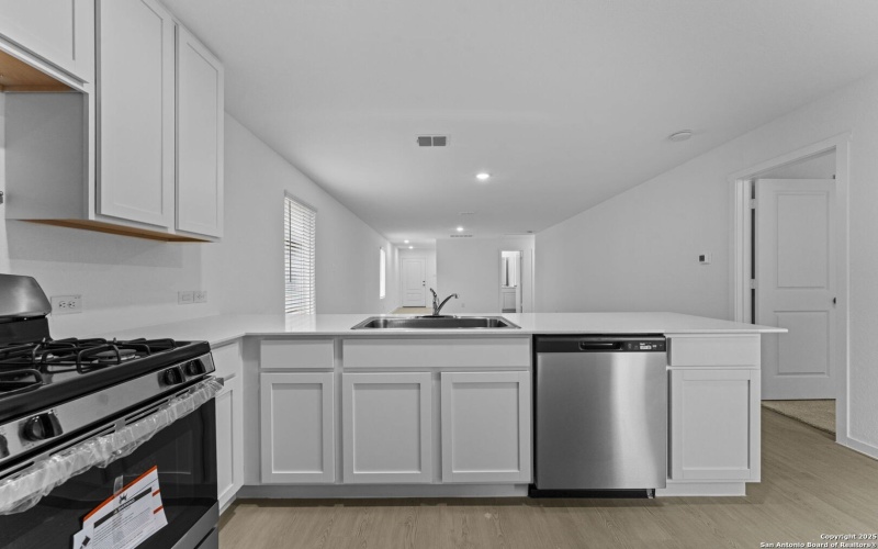 7302 Brownleaf Dr, San Antonio, TX 78227, 3 Bedrooms Bedrooms, ,2 BathroomsBathrooms,Residential,For Sale,7302 Brownleaf Dr,0,1926865