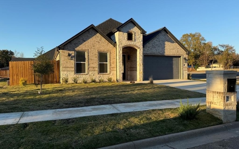 511 Richardson St, Athens, TX 75751, 4 Habitaciones Habitaciones , ,2 BañosBaños,Residential,En Venta,511 Richardson St,0,110046