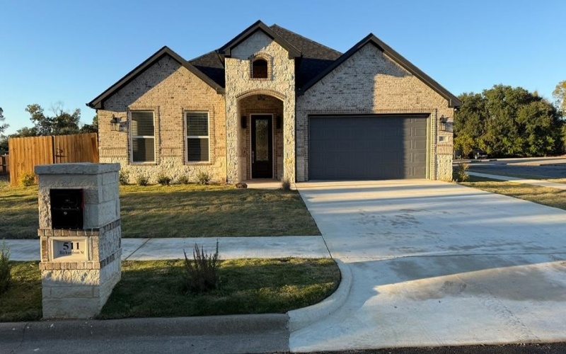 511 Richardson St, Athens, TX 75751, 4 Habitaciones Habitaciones , ,2 BañosBaños,Residential,En Venta,511 Richardson St,0,110046