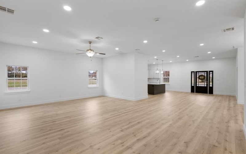 1812 Carpenter Street, Bridgeport, TX 76426, 3 Habitaciones Habitaciones , ,2 BañosBaños,Residential,En Venta,1812 Carpenter Street,0,21120079