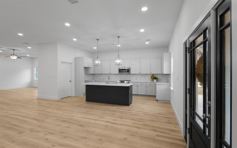 1812 Carpenter Street, Bridgeport, TX 76426, 3 Habitaciones Habitaciones , ,2 BañosBaños,Residential,En Venta,1812 Carpenter Street,0,21120079