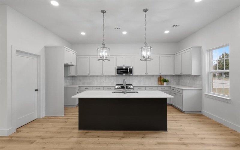 1812 Carpenter Street, Bridgeport, TX 76426, 3 Habitaciones Habitaciones , ,2 BañosBaños,Residential,En Venta,1812 Carpenter Street,0,21120079