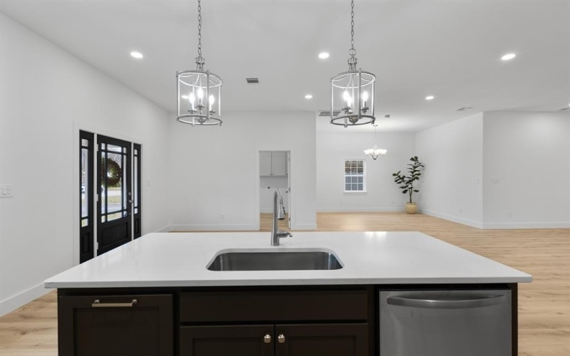 1812 Carpenter Street, Bridgeport, TX 76426, 3 Habitaciones Habitaciones , ,2 BañosBaños,Residential,En Venta,1812 Carpenter Street,0,21120079