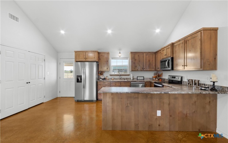 302 County Road 422, Bartlett, TX 76511, 2 Bedrooms Bedrooms, ,2 BathroomsBathrooms,Residential,For Sale,302 County Road 422,0,597147