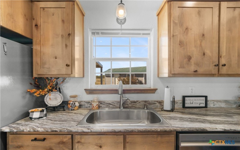 302 County Road 422, Bartlett, TX 76511, 2 Bedrooms Bedrooms, ,2 BathroomsBathrooms,Residential,For Sale,302 County Road 422,0,597147