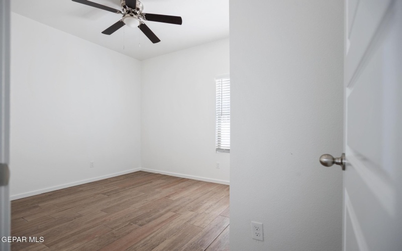 916 Saint Vrain Street unit: B #B, El Paso, TX 79901, 1 Dormitorio Habitaciones , ,1 BañoBaños,Residential Multi Family,En Venta,916 Saint Vrain Street unit: B,0,934780