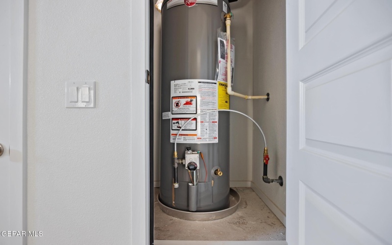 916 Saint Vrain Street unit: B #B, El Paso, TX 79901, 1 Dormitorio Habitaciones , ,1 BañoBaños,Residential Multi Family,En Venta,916 Saint Vrain Street unit: B,0,934780