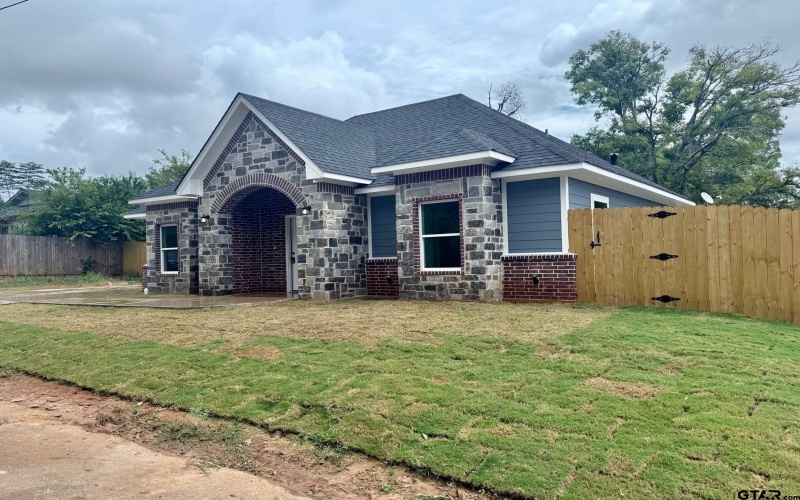 536 Alabama Street, Jacksonville, TX 75766, 3 Habitaciones Habitaciones , ,2 BañosBaños,Residential,En Venta,536 Alabama Street,0,25017494