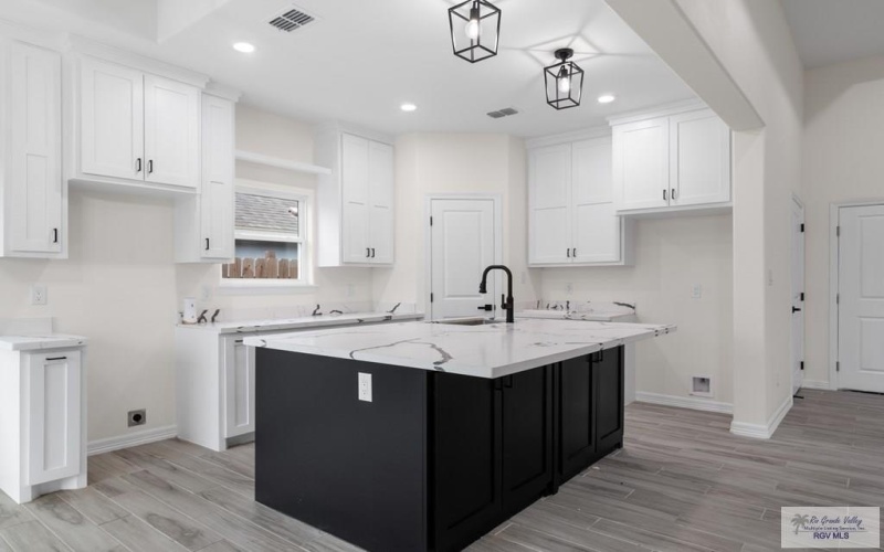 2230 CABO DR., LOS FRESNOS, TX 78566, 3 Bedrooms Bedrooms, ,2 BathroomsBathrooms,Residential,For Sale,2230 CABO DR.,0,29770469