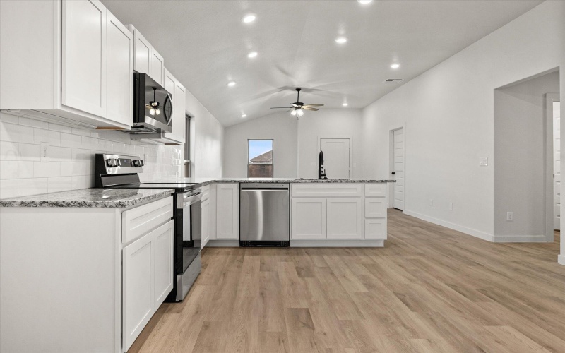 3006 139th Street, Lubbock, TX 79423, 3 Bedrooms Bedrooms, ,2 BathroomsBathrooms,Residential,For Sale,3006 139th Street,0,202563862