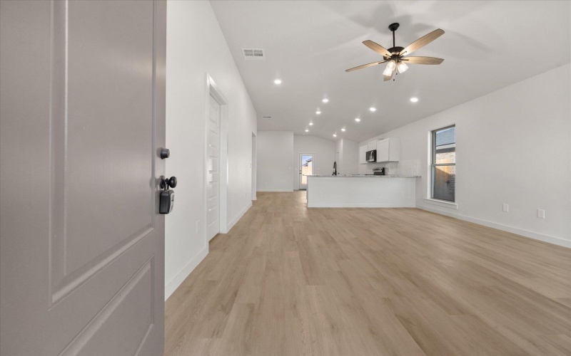 3006 139th Street, Lubbock, TX 79423, 3 Bedrooms Bedrooms, ,2 BathroomsBathrooms,Residential,For Sale,3006 139th Street,0,202563862