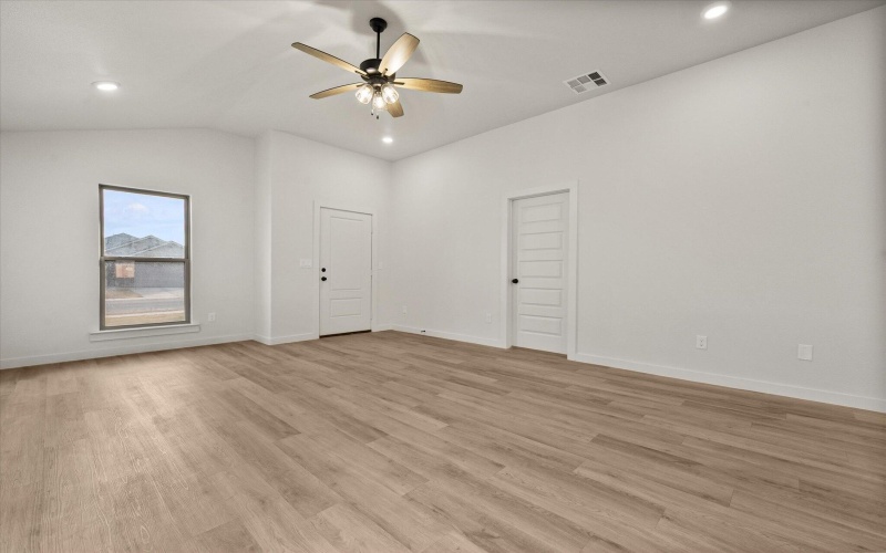 3006 139th Street, Lubbock, TX 79423, 3 Bedrooms Bedrooms, ,2 BathroomsBathrooms,Residential,For Sale,3006 139th Street,0,202563862