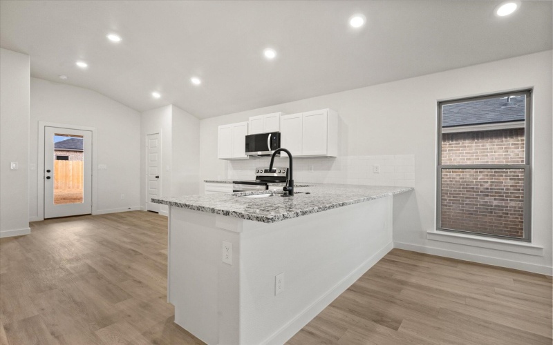 3006 139th Street, Lubbock, TX 79423, 3 Bedrooms Bedrooms, ,2 BathroomsBathrooms,Residential,For Sale,3006 139th Street,0,202563862