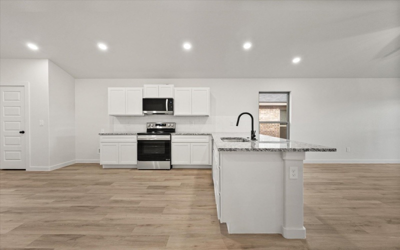 3006 139th Street, Lubbock, TX 79423, 3 Bedrooms Bedrooms, ,2 BathroomsBathrooms,Residential,For Sale,3006 139th Street,0,202563862