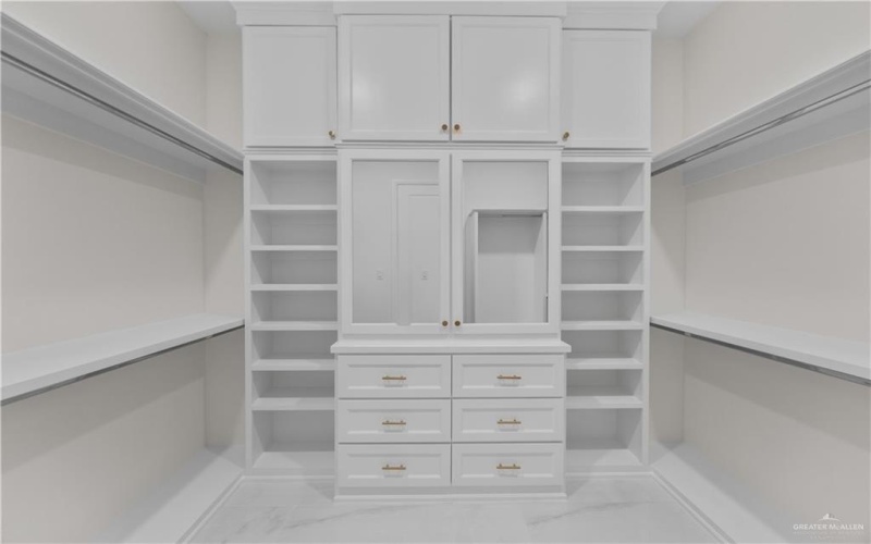 13908 N 35th Street, McAllen, TX 78504, 4 Bedrooms Bedrooms, ,3 BathroomsBathrooms,Residential,For Sale,13908 N 35th Street,0,488648