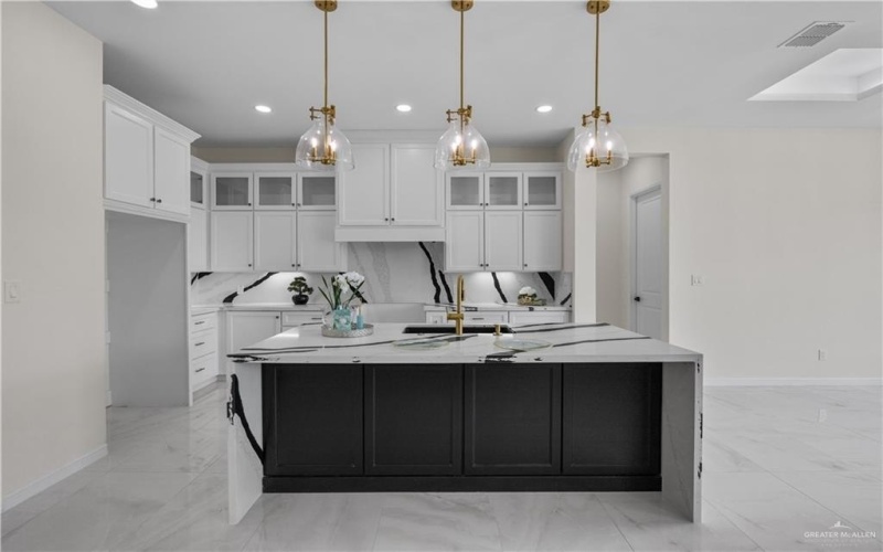 13908 N 35th Street, McAllen, TX 78504, 4 Bedrooms Bedrooms, ,3 BathroomsBathrooms,Residential,For Sale,13908 N 35th Street,0,488648