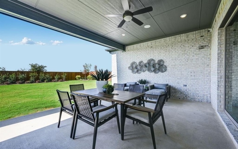 1800 Beech Ridge Drive, Northlake, TX 76226, 4 Bedrooms Bedrooms, ,5 BathroomsBathrooms,Residential,For Sale,1800 Beech Ridge Drive,0,20982309