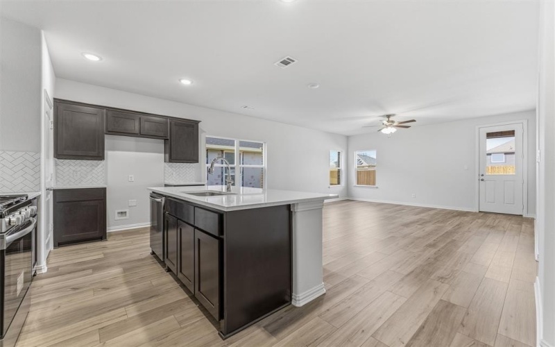 3509 Helena Street, Gainesville, TX 76240, 4 Bedrooms Bedrooms, ,2 BathroomsBathrooms,Residential,For Sale,3509 Helena Street,0,21127977