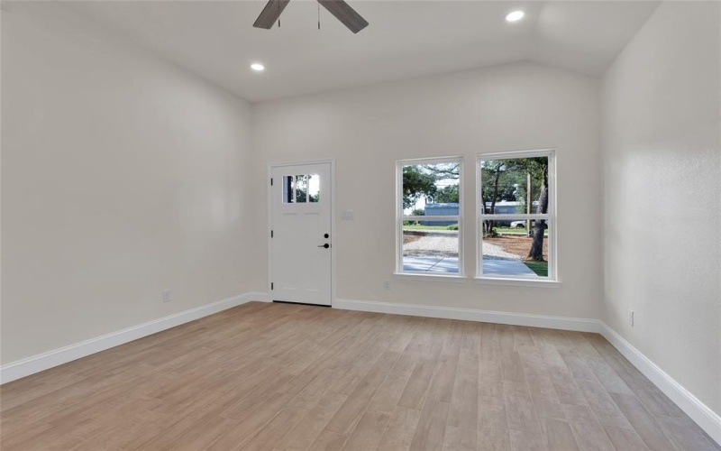 815 SW 28th Street, Mineral Wells, TX 76067, 3 Bedrooms Bedrooms, ,2 BathroomsBathrooms,Residential,For Sale,815 SW 28th Street,0,21128035