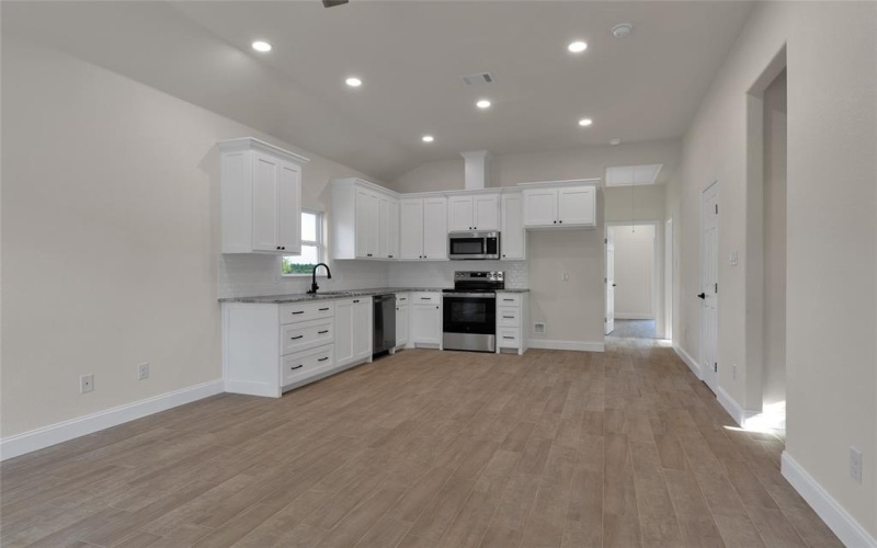 815 SW 28th Street, Mineral Wells, TX 76067, 3 Bedrooms Bedrooms, ,2 BathroomsBathrooms,Residential,For Sale,815 SW 28th Street,0,21128035