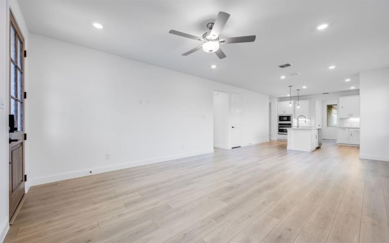 1120 Broomsedge Mews, Celina, TX 75009, 4 Habitaciones Habitaciones , ,3 BañosBaños,Residential,En Venta,1120 Broomsedge Mews,0,21128149