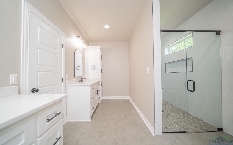 141 Indian Rock Drive, Gilmer, TX 75645, 4 Habitaciones Habitaciones , ,3 BañosBaños,Residential,En Venta,141 Indian Rock Drive,0,20252419