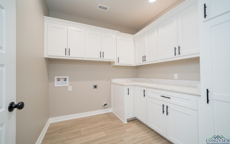 141 Indian Rock Drive, Gilmer, TX 75645, 4 Habitaciones Habitaciones , ,3 BañosBaños,Residential,En Venta,141 Indian Rock Drive,0,20252419
