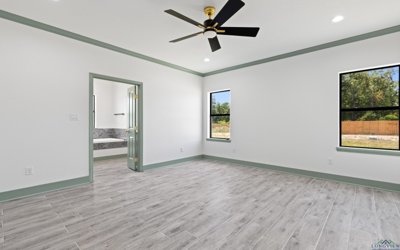 178 BIG OAKS RD, Kilgore, TX 75662, 5 Habitaciones Habitaciones , ,2 BañosBaños,Residential,En Venta,178 BIG OAKS RD,20252479