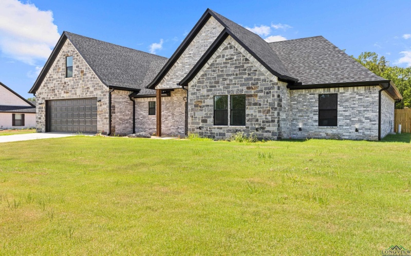 178 BIG OAKS RD, Kilgore, TX 75662, 5 Habitaciones Habitaciones , ,2 BañosBaños,Residential,En Venta,178 BIG OAKS RD,20252479